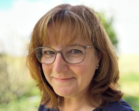 Frau Claudia Schäble